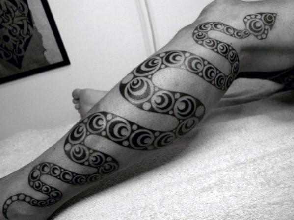 20 Tribal Snake Tattoo Designs für Männer - Serpentin Tinte Ideen  