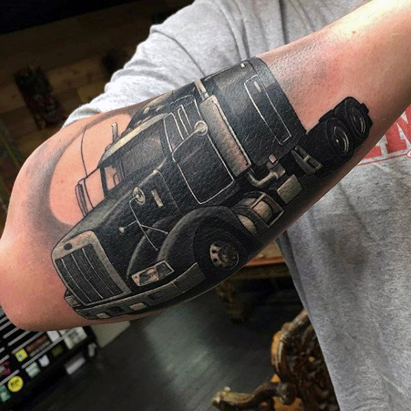 60 Truck Tattoos für Männer - Vintage und Big Rig Ink Design-Ideen  