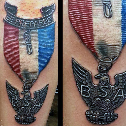 30 Eagle Scout Tattoo Designs für Männer - Pfadfinder von Amerika Tinte Ideen  