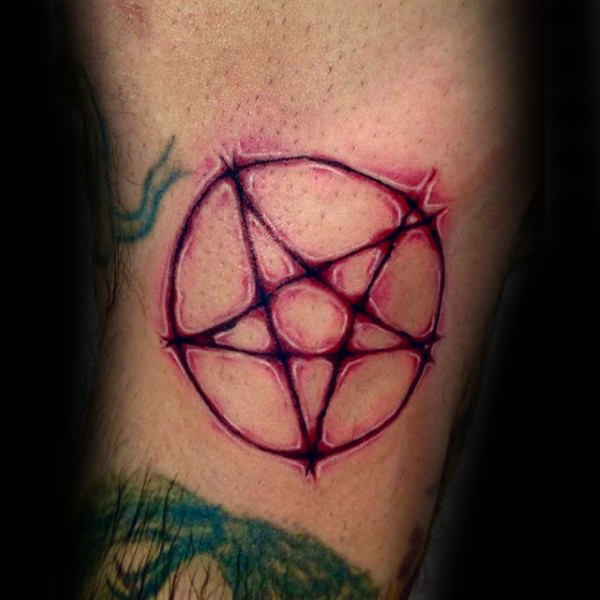 50 Pentagramm Tattoo-Designs für Männer - fünf Spitzen Star Ideen  