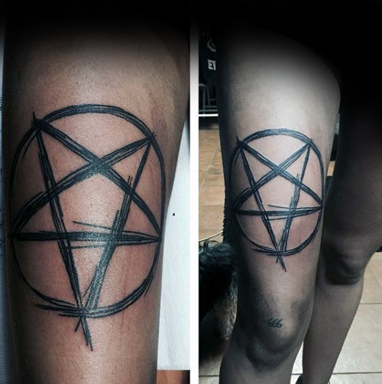 50 Pentagramm Tattoo-Designs für Männer - fünf Spitzen Star Ideen  