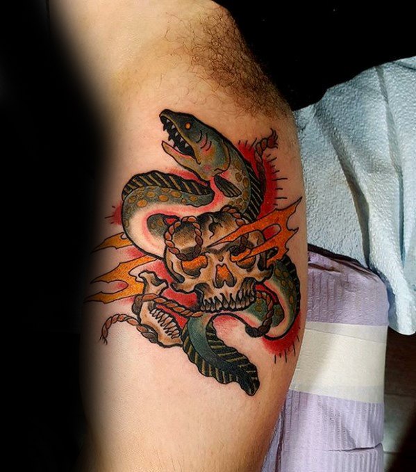 60 Aal Tattoo Designs für Männer - Langgestreckte Fisch Tinte Ideen  
