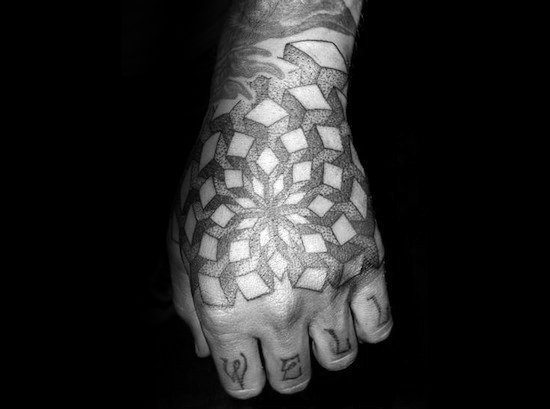 40 geometrische Hand Tattoos für Männer - Muster Design-Ideen  