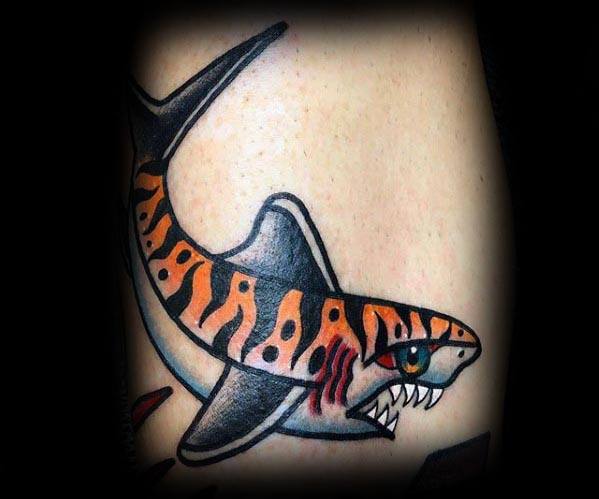 50 Tiger Shark Tattoo Designs für Männer - Sea Tiger Ink Ideen  