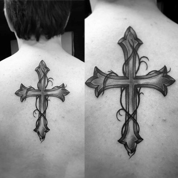 40 kleine religiöse Tattoos für Männer - spirituelle Design-Ideen  