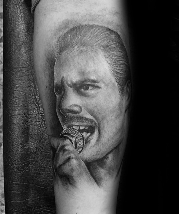 40 Freddie Mercury Tattoo Designs für Männer - Queen Ink Ideen  