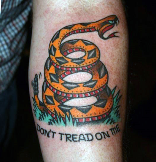 40 Treten Sie nicht auf mich Tattoo Designs für Männer - Individuelle Liberty Ink  
