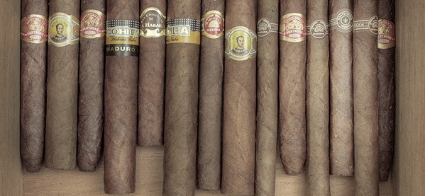 Wie man eine Zigarre wie ein Aficionado raucht - Zigarren 101  