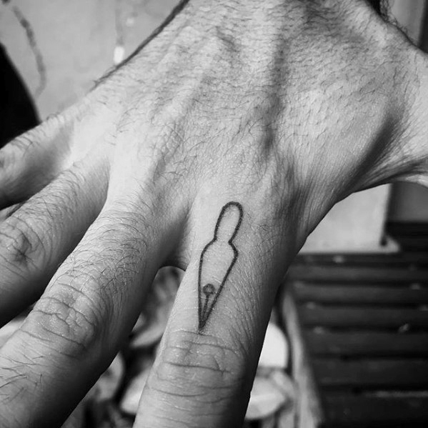 50 kleine einzigartige Tattoos für Männer - coole kompakte Design-Ideen  
