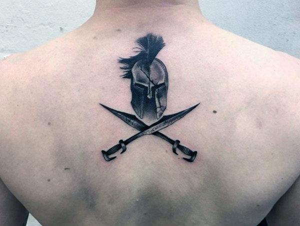 50 Schwert Tattoos für Männer - ein scharfer Sinn für Suave Raffinesse  