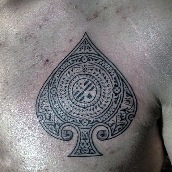 70 Spade Tattoo Designs für Männer - eine der Anzüge  
