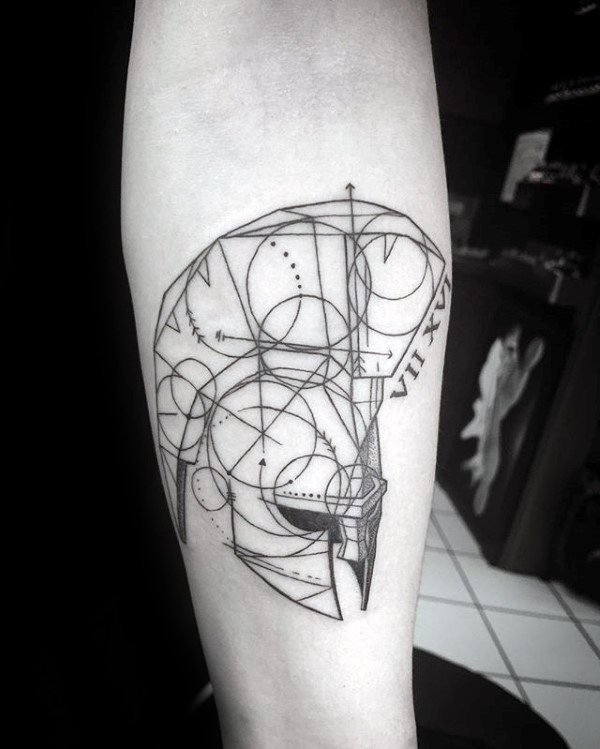 40 Gallifreyan Tattoo Designs für Männer - Doctor Who Ink Ideen  