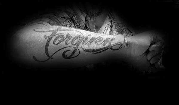 30 verzeihende Tattoo Designs für Männer - Word Ink Ideen  