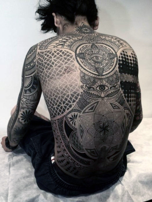 120 Full Back Tattoos für Männer - Maskulin Ink Designs  